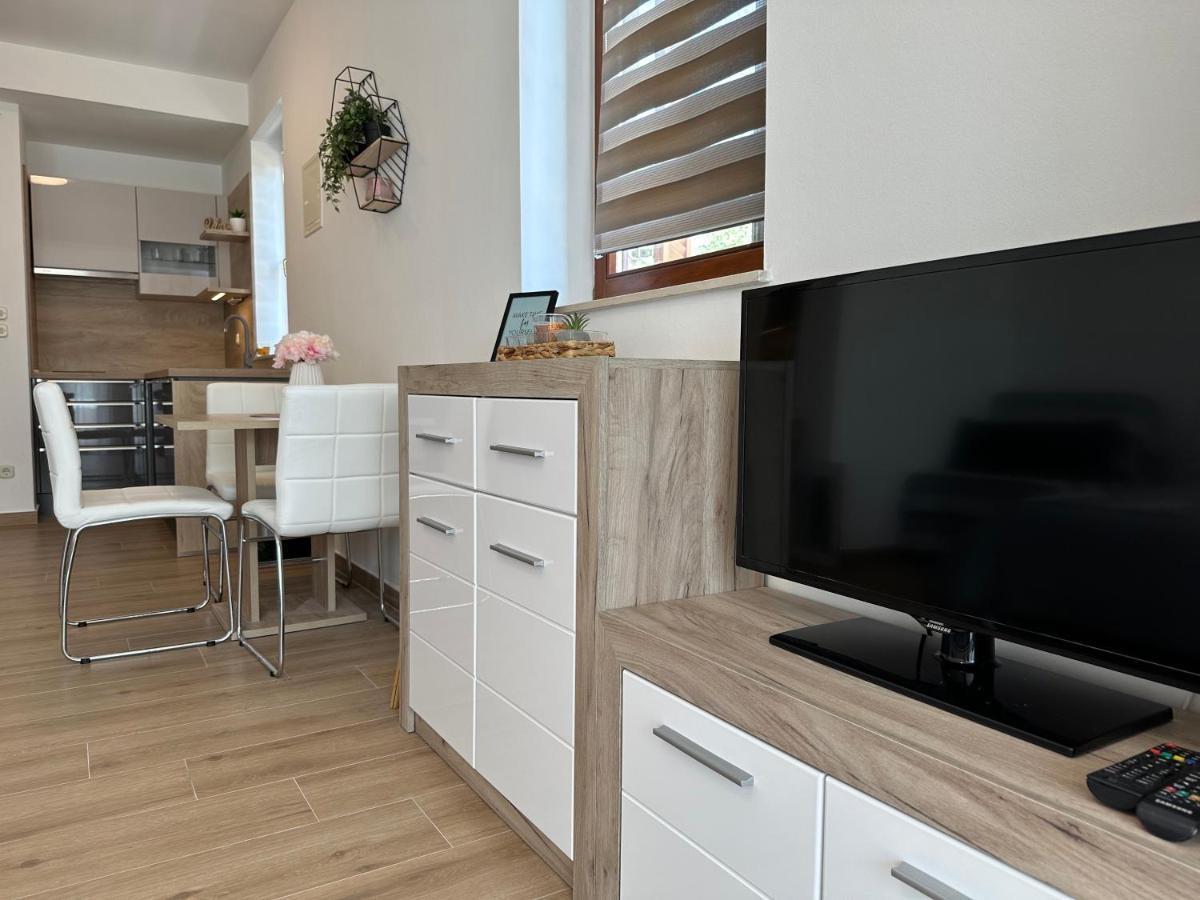 Apartmani Roko Биоград-на-Мору Экстерьер фото